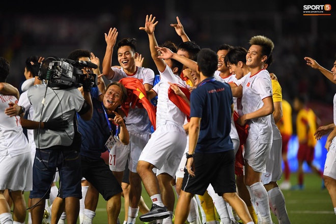 Chính thức: U22 Việt Nam chia tay 1 thủ môn, gọi lại Đình Trọng và Trọng Đại cho chuyến tập huấn tại Hàn Quốc để chuẩn bị cho giải U23 châu Á 2020 - Ảnh 1.