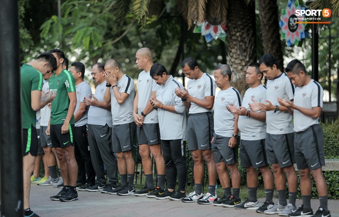 Đội tuyển U22 Việt Nam đã có mặt tại sân, sẵn sàng chinh phục tấm HCV SEA Games  - Ảnh 54.