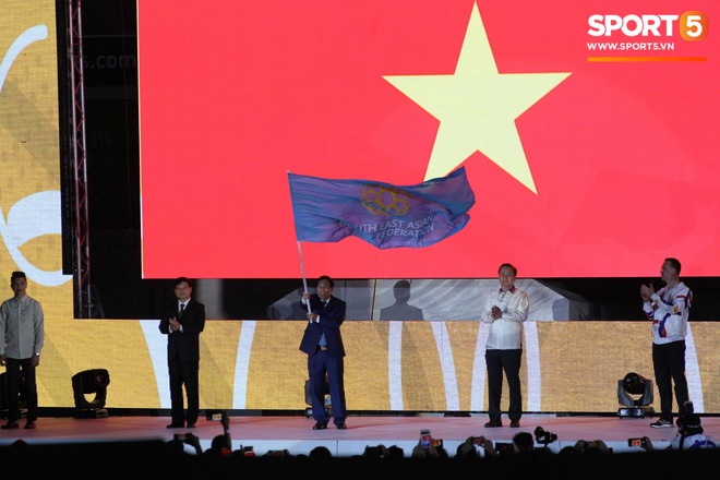 Bế mạc SEA Games 30: Việt Nam nhận cờ đăng cai Đại hội thể thao Đông Nam Á lần thứ 31 - Ảnh 7.