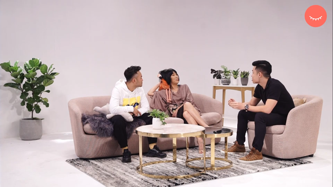 Love Is Blind: Bị g&aacute;n gh&eacute;p sai h&igrave;nh mẫu, chị đẹp ngại ng&ugrave;ng giữ khoảng c&aacute;ch với phi c&ocirc;ng sau khi thấy mặt nhau - Ảnh 3.