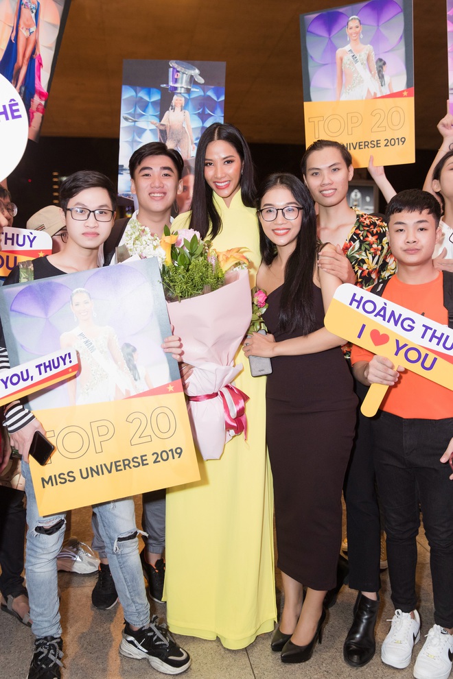 Tân Hoa hậu Khánh Vân đón Hoàng Thùy trở về từ Mỹ lúc nửa đêm sau thành tích Top 20 Miss Universe - Ảnh 6.