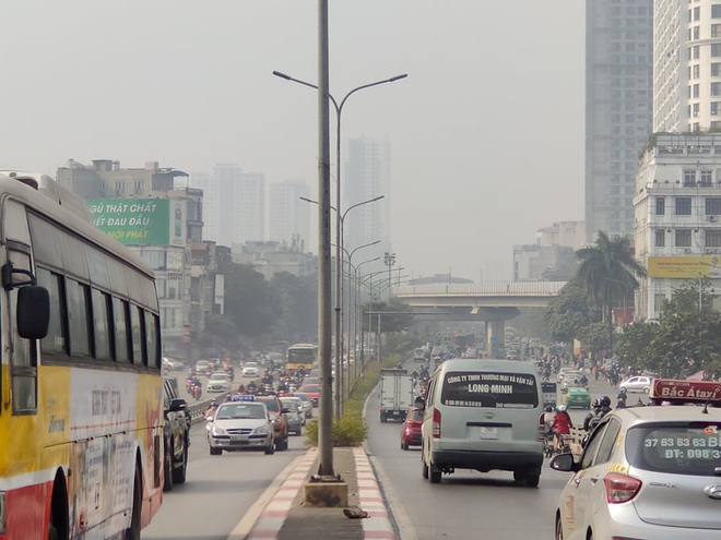 Kh&#244;ng kh&#237; H&#224; Nội tiếp tục ở mức &#244; nhiễm nặng, rất c&#243; hại cho sức khỏe - Ảnh 1.
