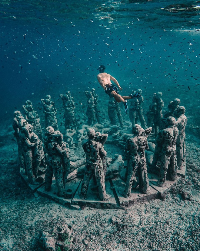 Lặn biển và kết bạn với… những pho tượng, trải nghiệm kỳ lạ chỉ có tại khu vườn điêu khắc dưới đáy đại dương ở Indonesia - Ảnh 8.