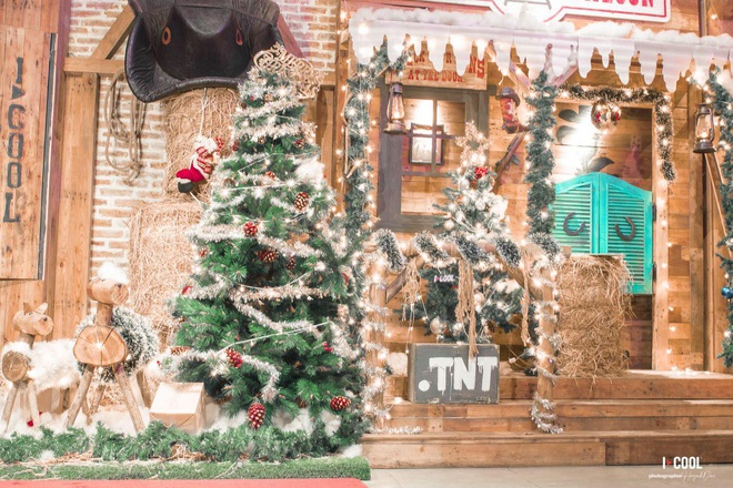 Giới trẻ S&agrave;i th&agrave;nh rần rần khoe ảnh check in m&ugrave;a Noel, c&oacute; nơi đẹp tựa trời T&acirc;y - Ảnh 9.