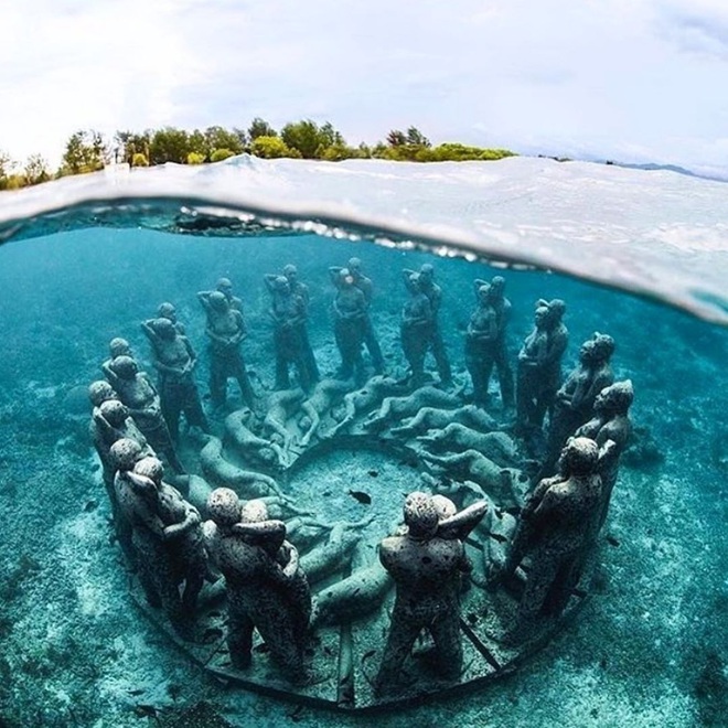 Lặn biển và kết bạn với… những pho tượng, trải nghiệm kỳ lạ chỉ có tại khu vườn điêu khắc dưới đáy đại dương ở Indonesia - Ảnh 6.