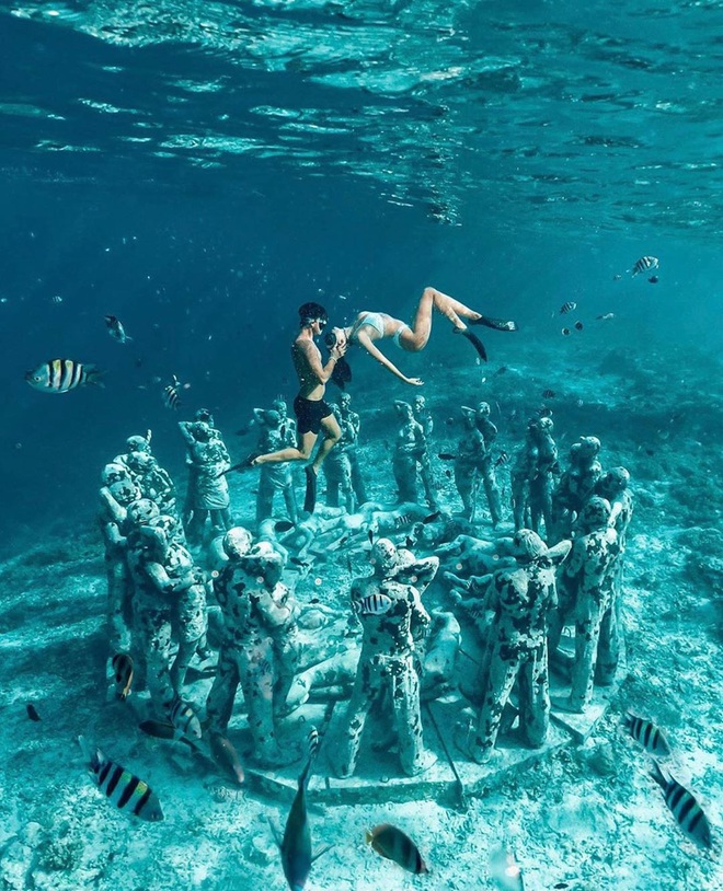 Lặn biển và kết bạn với… những pho tượng, trải nghiệm kỳ lạ chỉ có tại khu vườn điêu khắc dưới đáy đại dương ở Indonesia - Ảnh 3.