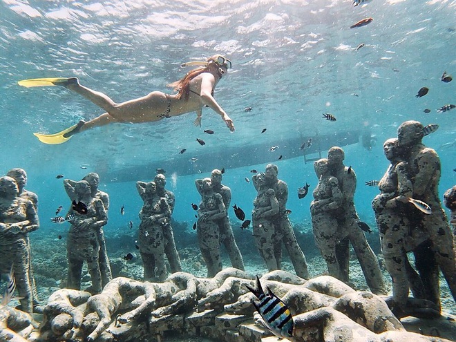 Lặn biển và kết bạn với… những pho tượng, trải nghiệm kỳ lạ chỉ có tại khu vườn điêu khắc dưới đáy đại dương ở Indonesia - Ảnh 13.