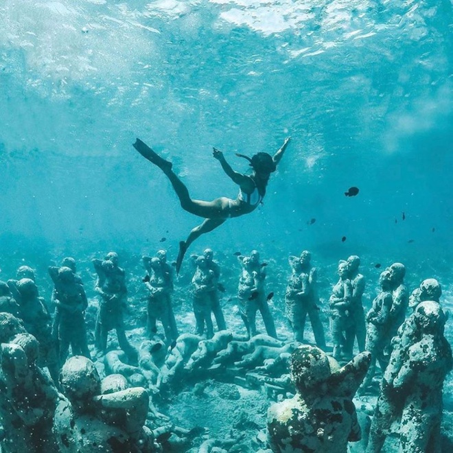 Lặn biển và kết bạn với… những pho tượng, trải nghiệm kỳ lạ chỉ có tại khu vườn điêu khắc dưới đáy đại dương ở Indonesia - Ảnh 4.