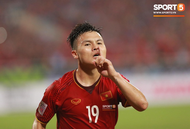Báo hàng đầu châu Á chọn ra 5 cầu thủ Việt Nam hay nhất năm 2019: Văn Hậu xuất sắc thế cũng không có tên, nhưng vị trí số 1 thì không bất ngờ - Ảnh 10.