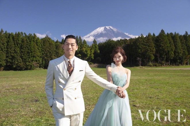 Công bố bộ ảnh cưới lồng lộn thửa riêng cho tạp chí của đệ nhất chân dài xứ Đài Lâm Chí Linh và chồng Nhật kém 7 tuổi - Ảnh 1.