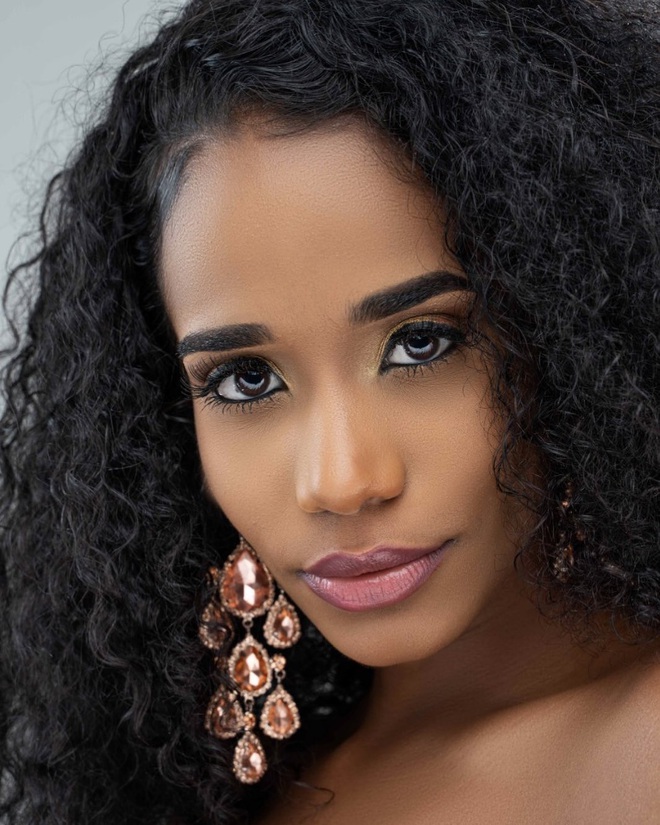 Mỹ nhân Jamaica vừa đăng quang Miss World 2019: Đẹp khoẻ khoắn, đã học vấn đáng nể lại còn hát hay như Whitney Houston - Ảnh 3.