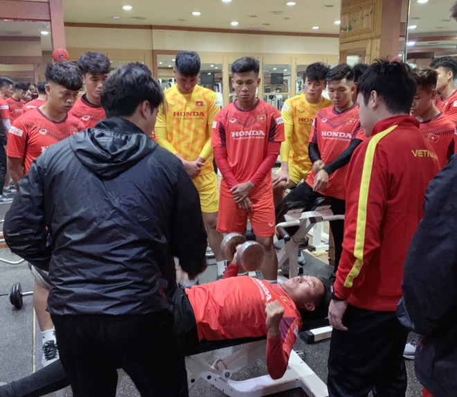Ngày thứ 2 của U23 Việt Nam tại Hàn Quốc: Sáng ôn đấu pháp, chiều rèn thể lực - Ảnh 7.