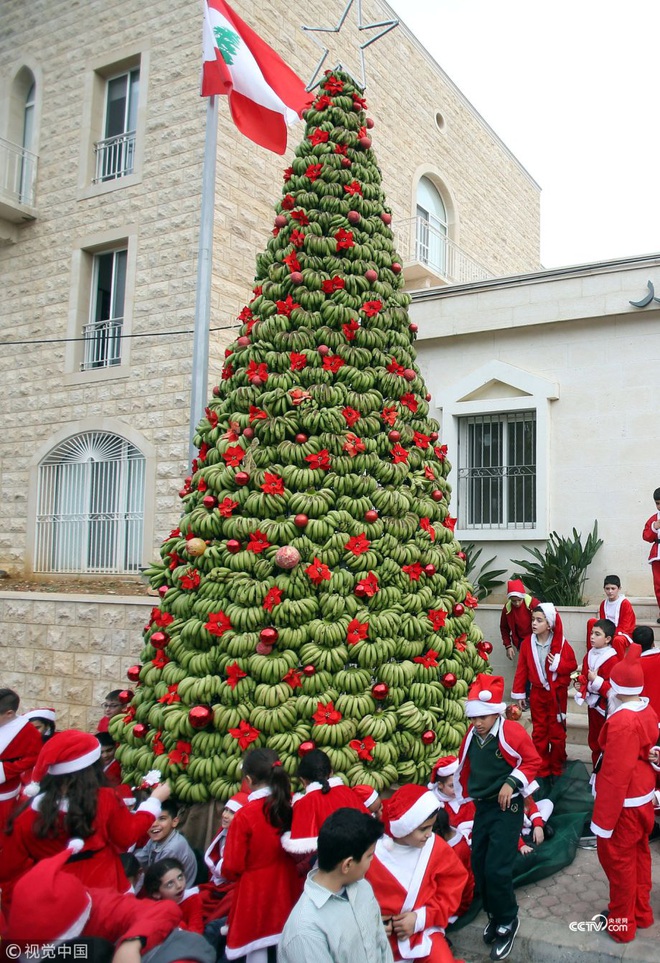 Những truyền thống đón Noel lạ đời trên khắp thế giới, chứng minh Giáng sinh không chỉ có mỗi Santa và cây thông - Ảnh 10.