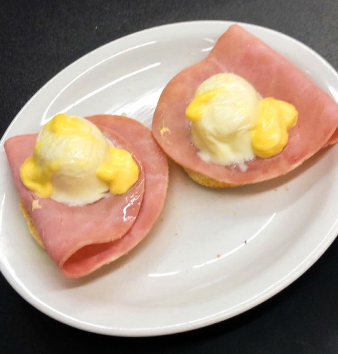 Loạt ảnh tr&ecirc;n menu - ngo&agrave;i đời l&agrave; minh chứng cho sự vỡ vụn của thực kh&aacute;ch khi ăn nh&agrave; h&agrave;ng: Đừng tin, lừa đ&oacute;! (Phần 1) - Ảnh 4.