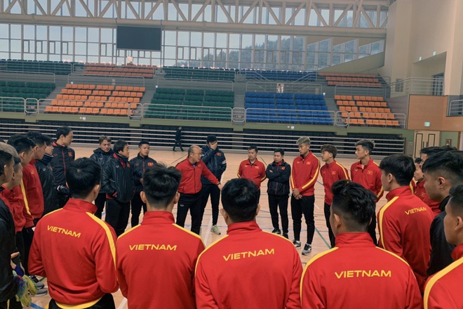 Thời tiết bất lợi, U23 Việt Nam “luyện công” trong nhà thi đấu Tongyeong - Ảnh 9.