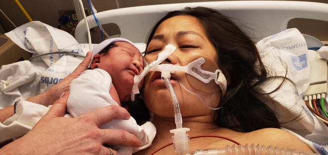 T&acirc;m sự g&acirc;y x&uacute;c động của người mẹ Việt tr&ecirc;n đất Mỹ về 6 tiếng đau đớn đến chết đi sống lại, gi&agrave;nh giật sự sống từ tay tử thần để được ở b&ecirc;n con - Ảnh 2.