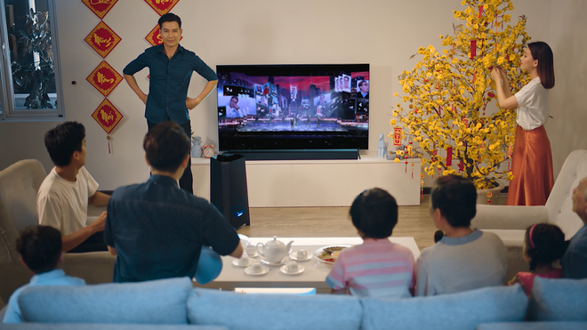 Đến hẹn lại l&ecirc;n, Tr&uacute;c Nh&acirc;n tiếp tục khiến fan xốn xang bằng MV kể chuyện mừng &ldquo;Tết lớn&rdquo; si&ecirc;u rộn r&agrave;ng - Ảnh 11.