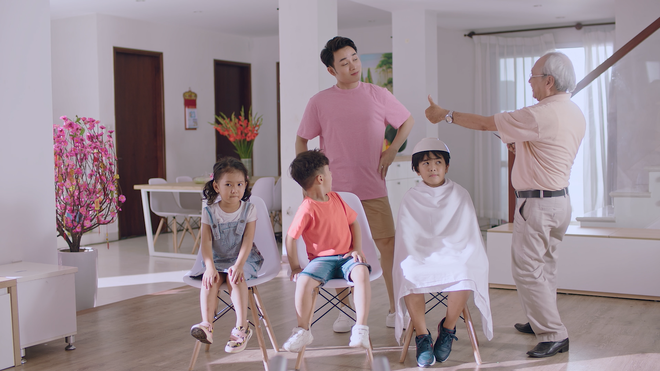 Đến hẹn lại l&ecirc;n, Tr&uacute;c Nh&acirc;n tiếp tục khiến fan xốn xang bằng MV kể chuyện mừng &ldquo;Tết lớn&rdquo; si&ecirc;u rộn r&agrave;ng - Ảnh 7.