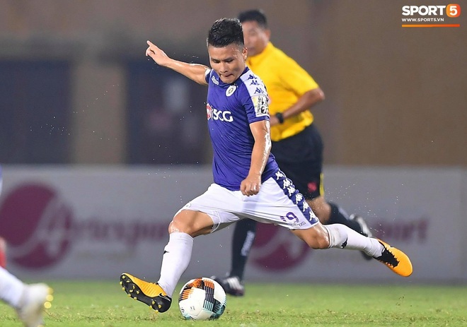 Quang Hải từ chối trở thành đồng đội của Chanathip tại Nhật Bản để ở lại cống hiến cho Hà Nội FC - Ảnh 1.