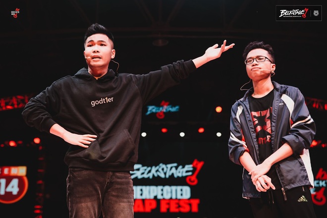 Gắt như chung kết BeckStage Battle Rap: Đại Vũ, Phúc Du cà khịa cực mạnh, Sóc Nâu bẻ lyric “không trượt phát nào - Ảnh 12.