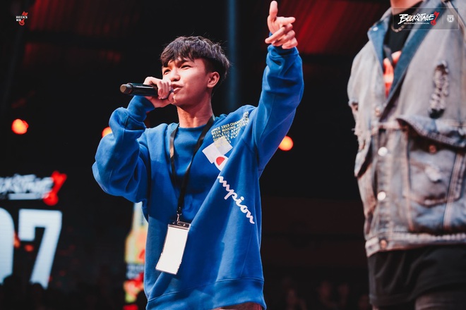 Gắt như chung kết BeckStage Battle Rap: Đại Vũ, Phúc Du cà khịa cực mạnh, Sóc Nâu bẻ lyric “không trượt phát nào - Ảnh 17.