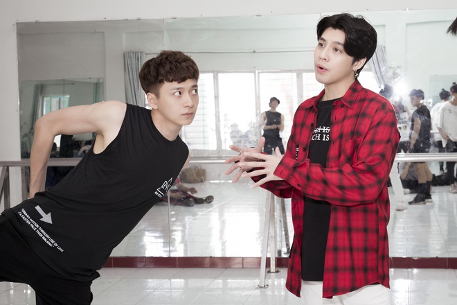 BB Trần bất ngờ xuất hiện tại buổi tổng duyệt liveshow Ng&ocirc; Kiến Huy, bị nghi ngờ l&agrave; kh&aacute;ch mời đặc biệt thứ 8? - Ảnh 7.