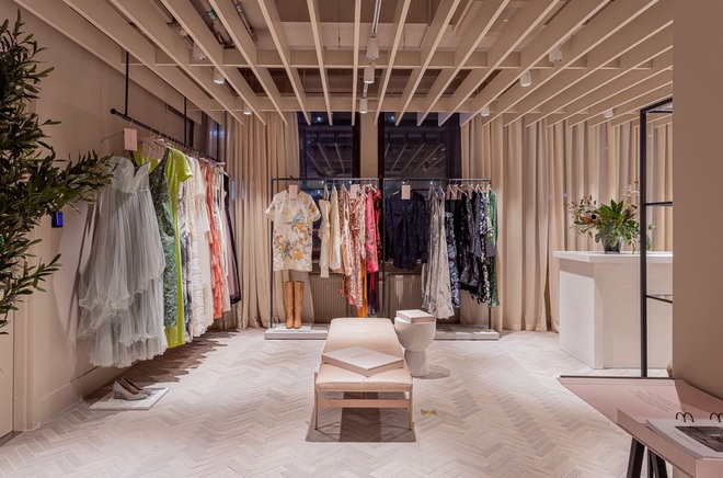 H&M Thụy Điển mở dịch vụ cho thuê quần áo với giá 850.000 VNĐ/tuần nhưng lại bị nhiều người chê bai - Ảnh 2.