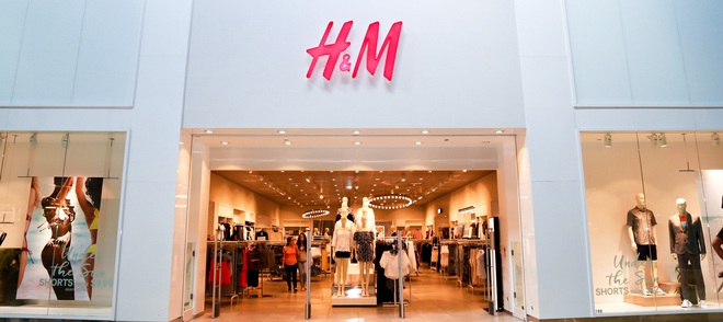 H&m dolphin mall hours sale