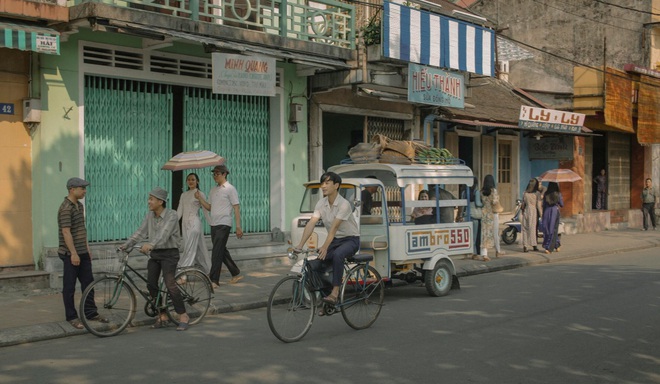 “Mắt Biếc” hé lộ thêm hậu trường cực đầu tư: Từ làng Đo Đo đến cảnh rừng sim tím đều đẹp lịm người - Ảnh 2.