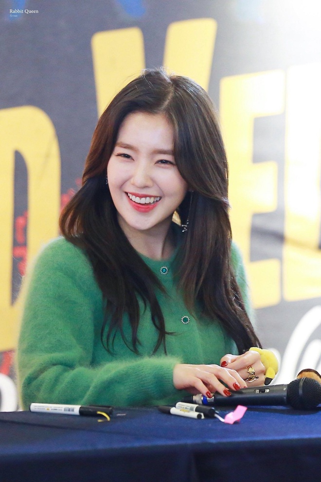 Sướng đến khóc thét như ekip của Chungha và Irene (Red Velvet): Người sốc vì túi ví quá đắt tiền, người khóc vì airpod hàng fake! - Ảnh 6.