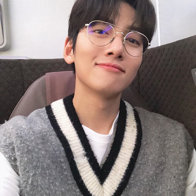 Sốc trước cảnh Ji Chang Wook công khai phì phèo thuốc lá, còn gây tranh cãi khi khoe lên Instagram - Ảnh 2.