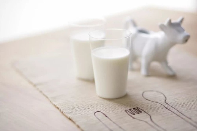 Có thể bạn vẫn đang bảo quản các loại sữa sai cách: sữa tiệt trùng, thanh trùng và sữa chua đã mở nắp còn dùng được trong bao lâu? - Ảnh 1.