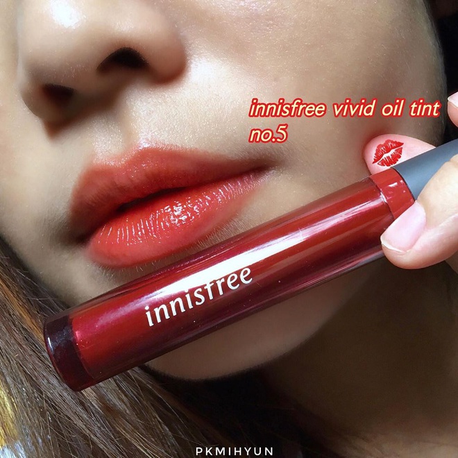 5 thỏi son m&agrave;u đẹp m&ecirc; ly lại c&ograve;n gi&uacute;p m&ocirc;i b&oacute;ng nhẹ si&ecirc;u sexy, kh&ocirc;ng sắm dịp cuối năm n&agrave;y th&igrave; tiếc h&ugrave;i hụi - Ảnh 13.