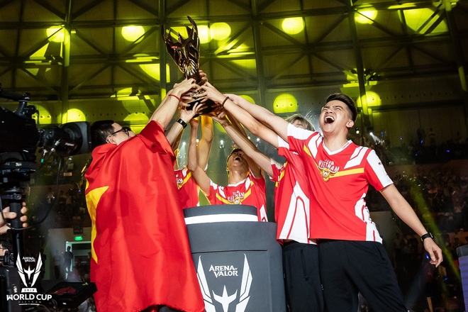 Esports Việt 2019: Team Flash, Chim Sẻ Đi Nắng... cùng kể câu chuyện về sự lên ngôi của thể thao điện tử - Ảnh 2.