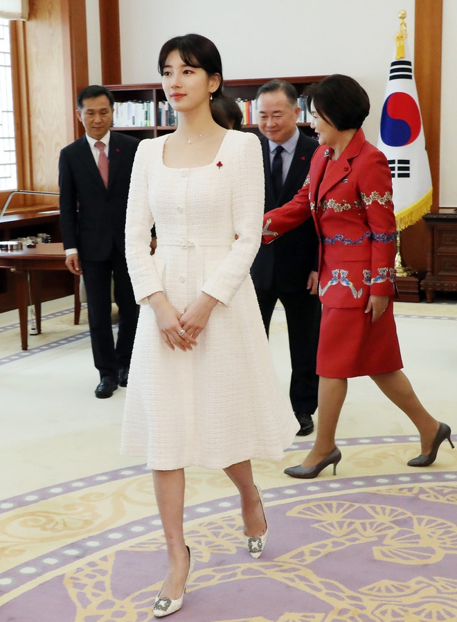 Dàn sao Hàn hiếm hoi dự sự kiện bên Tổng thống: Song Song và Yoona - Suzy mê hồn dù giản dị, BTS đúng là khác biệt! - Ảnh 15.