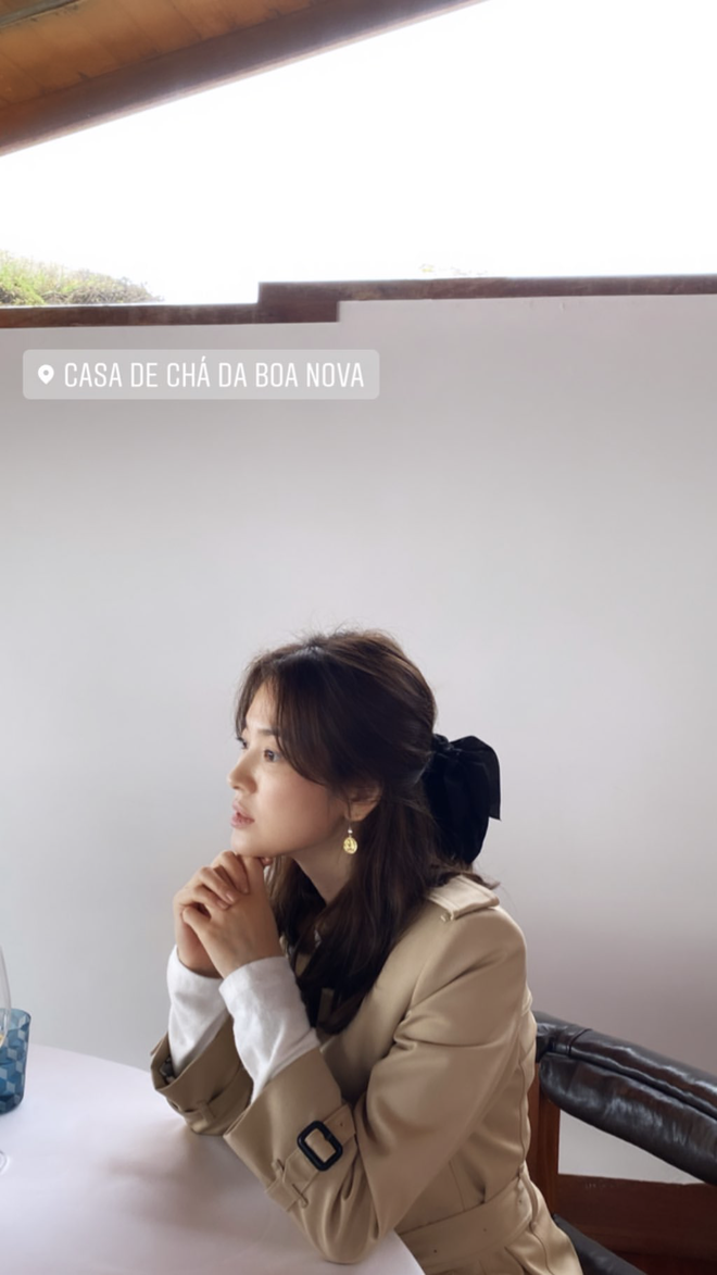 Song Hye Kyo khi độc thân: Du lịch quên sầu, thần thái miễn chê, nhan sắc vẫn đỉnh cao chưa bao giờ tuột dốc - Ảnh 2.