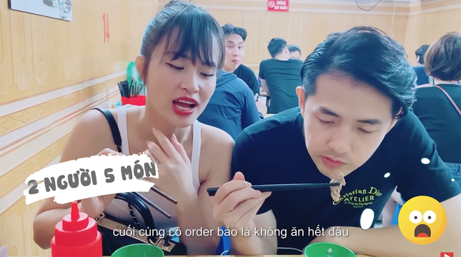 Vợ chồng Đông Nhi - Ông Cao Thắng dắt nhau đi food tour Hà Nội: ăn để dằn mặt chị bán hàng luôn - Ảnh 2.