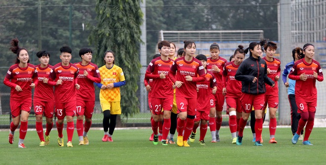 Tiền thưởng chưa đến tay, các tuyển thủ nữ Việt Nam vẫn lao vào tập luyện giữa trời giá lạnh chuẩn bị cho vòng loại 3 Olympic Tokyo 2020 - Ảnh 3.