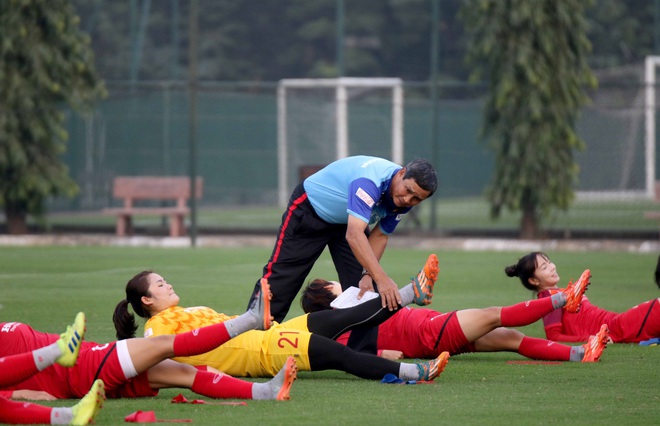 Tiền thưởng chưa đến tay, các tuyển thủ nữ Việt Nam vẫn lao vào tập luyện giữa trời giá lạnh chuẩn bị cho vòng loại 3 Olympic Tokyo 2020 - Ảnh 9.