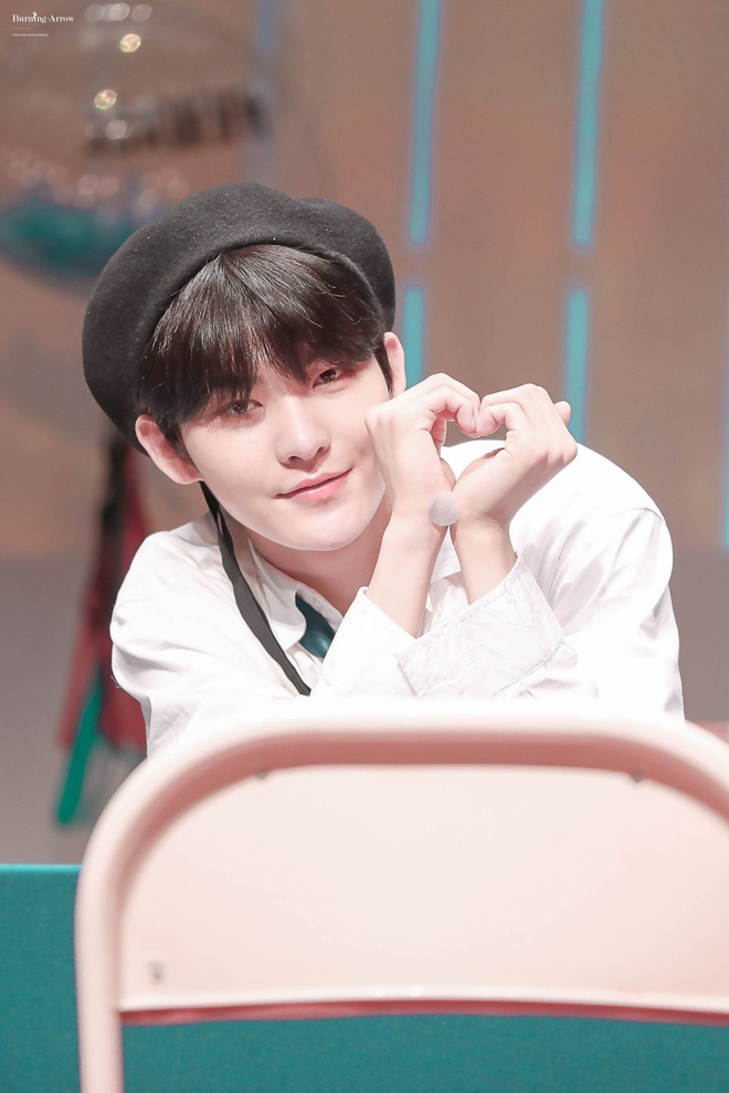 Nam idol v&ocirc; danh bỗng l&ecirc;n top t&igrave;m kiếm ngay khi lập Instagram chỉ nhờ m&agrave;n cởi trần khoe trọn body 6 m&uacute;i n&oacute;ng bỏng - Ảnh 6.