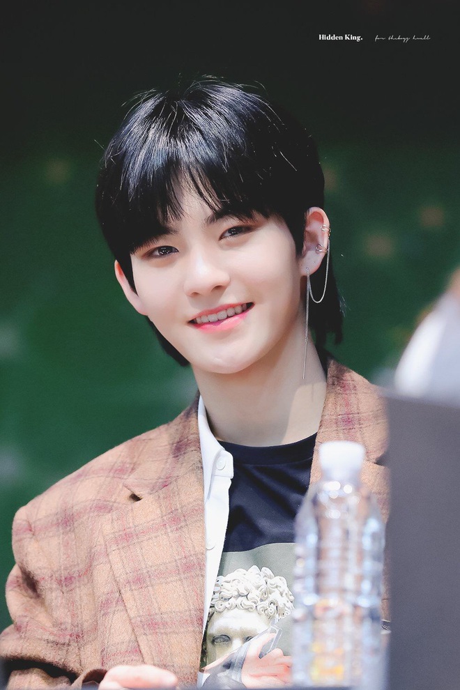 Nam idol v&ocirc; danh bỗng l&ecirc;n top t&igrave;m kiếm ngay khi lập Instagram chỉ nhờ m&agrave;n cởi trần khoe trọn body 6 m&uacute;i n&oacute;ng bỏng - Ảnh 8.