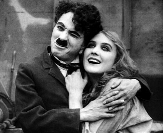 Bức thư đêm Giáng sinh 1965 Vua hài Charlie Chaplin gửi con gái: 40 năm bố đã mua vui cho mọi người trên trái đất, nhưng bố khóc nhiều hơn họ cười con yêu ạ! - Ảnh 1.