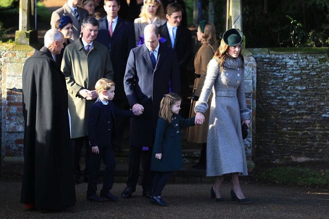 C&ocirc;ng nương Kate Middleton chiếm s&oacute;ng của chồng con khi diện trang phục kh&aacute;c biệt, nhưng h&oacute;a ra lại c&oacute; chi tiết v&ocirc; c&ugrave;ng tinh tế - Ảnh 6.
