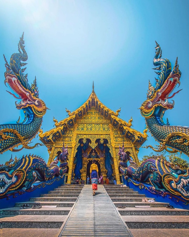 “Mắt tròn mắt dẹt” chiêm ngưỡng ngôi đền xanh dát vàng hiếm người biết ở Thái Lan, nhìn ảnh mà cứ ngỡ lạc vào tiên cảnh - Ảnh 4.