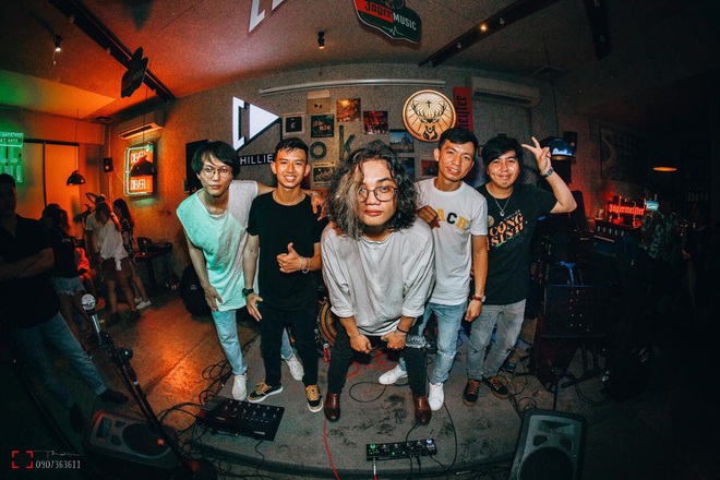 Điểm mặt những gương mặt nổi bật nhất của giới indie Việt: Mỗi band, mỗi nghệ sĩ đều mang đến một cá tính riêng biệt, bạn bị ai chuốc say rồi? - Ảnh 6.