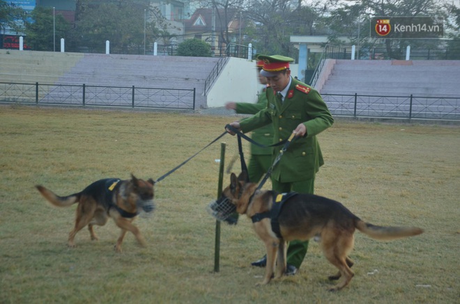 Xét xử thảm án nữ sinh giao gà: Bùi Thị Kim Thu run lẩy bẩy đứng trước vành móng ngựa, liên tục kêu oan - Ảnh 4.