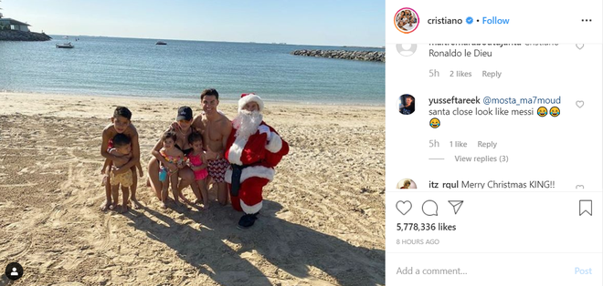 Ronaldo vẫn nhận về bão like dù đăng ảnh Giáng sinh muộn nhưng ai ngờ điều được chú ý nhất trong bức hình lại là gương mặt của ông già Noel - Ảnh 3.