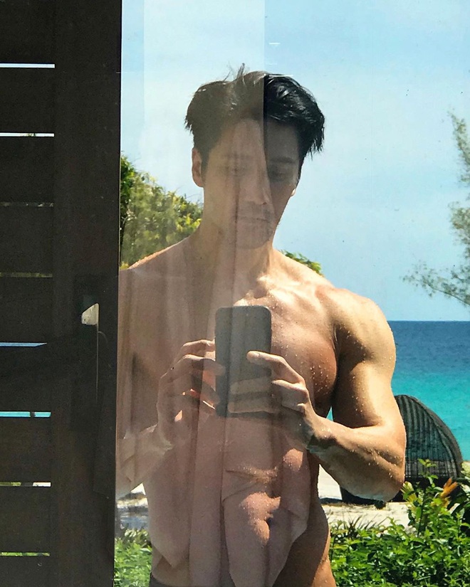 Mẫu nam bằng tuổi B&agrave; T&acirc;n Vlog khiến chị em ph&aacute;t sốt với body si&ecirc;u hot: Sugar daddy trong truyền thuyết l&agrave; đ&acirc;y chứ đ&acirc;u! - Ảnh 5.
