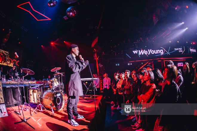 WeYoung: /unmute/ tại Hà Nội: Mạch nước ngầm Indie tự do bay nhảy trong thế giới riêng của mình - Ảnh 16.