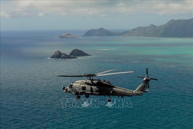  Tìm thấy thi thể của 6 nạn nhân trong vụ rơi trực thăng ở Hawaii, Mỹ  - Ảnh 1.